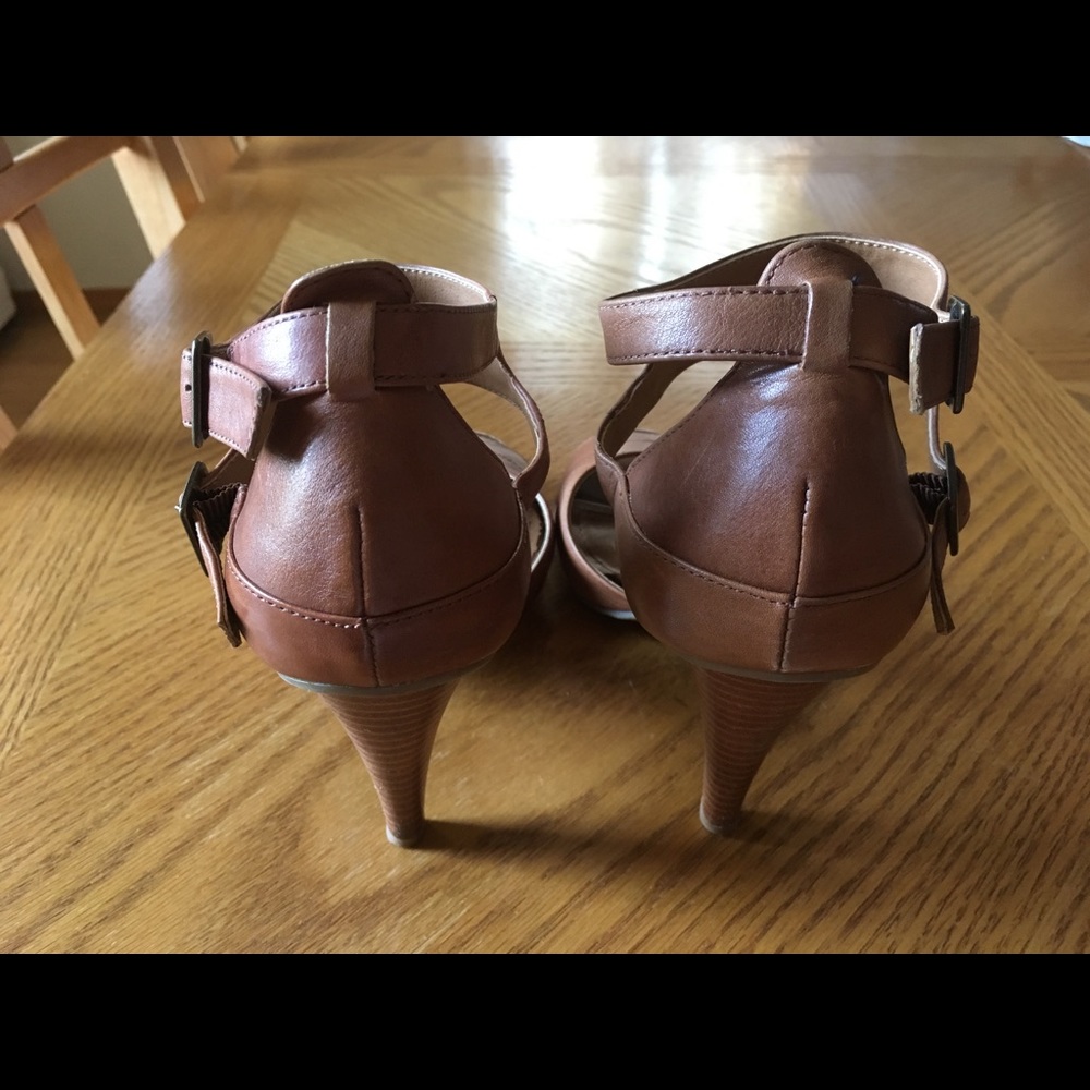 Sandal - Picture 2 of 4